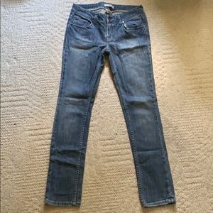 Refuge skinny jeans size 5 light-medium wash